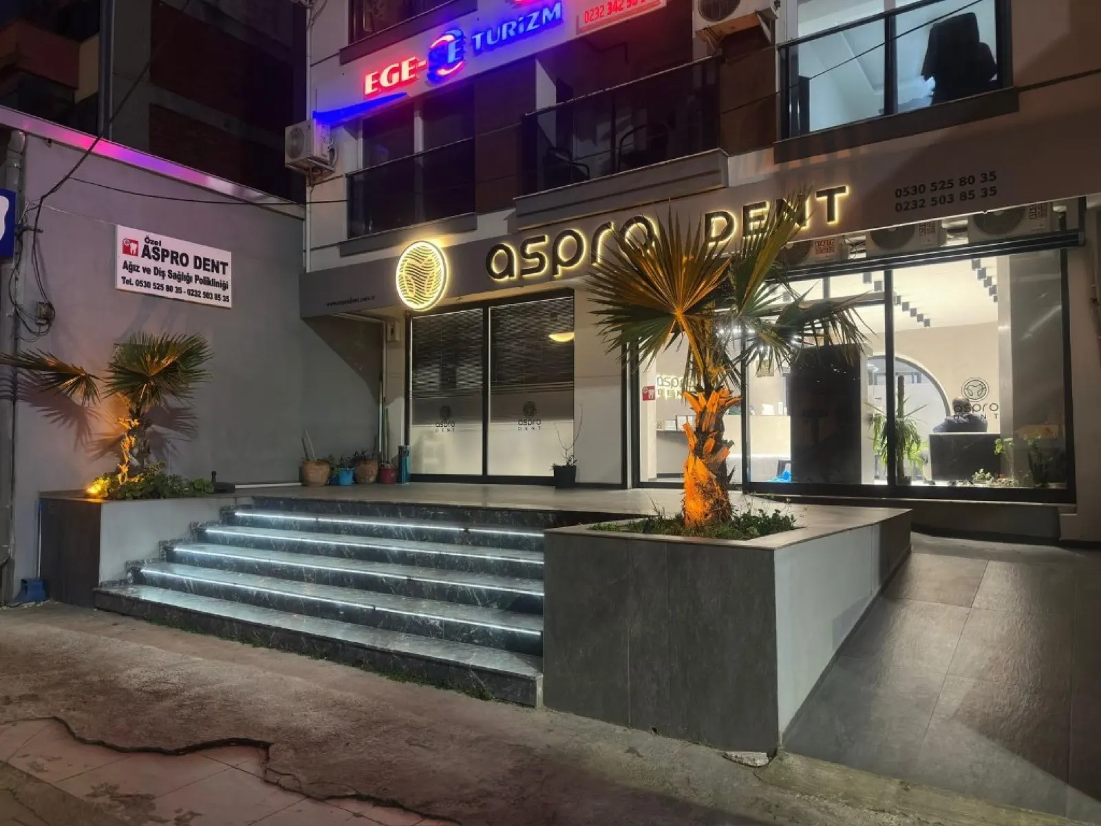 Klinik cephesi ve tabela